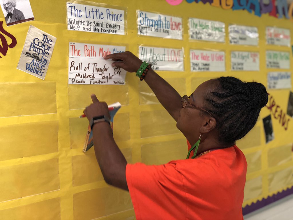 THESMediaZ's tweet photo. @FThesmath adding her book to the staff reading board ❤️ #THESREADS https://t.co/cqlArNn6AY