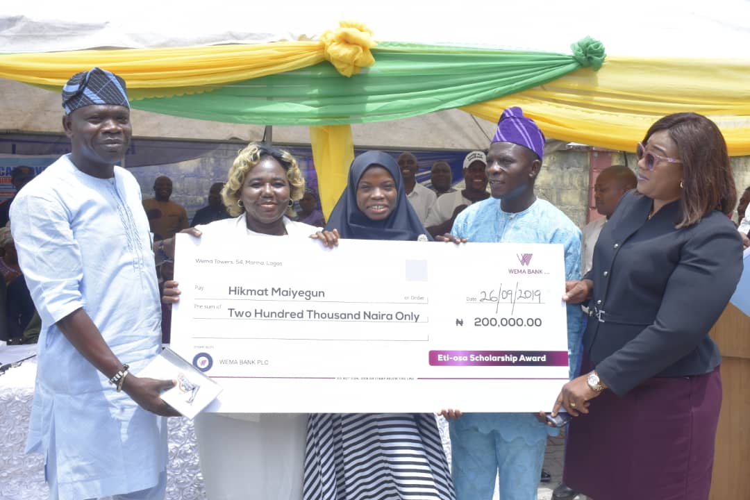 BANKOLE TAKES GIANT STRIDES IN  EDUCATION AS HE GIVES BURSARY/SCHOLARSHIP AWARDS And EXTENDS SUCCOUR TO THE WIDOWS