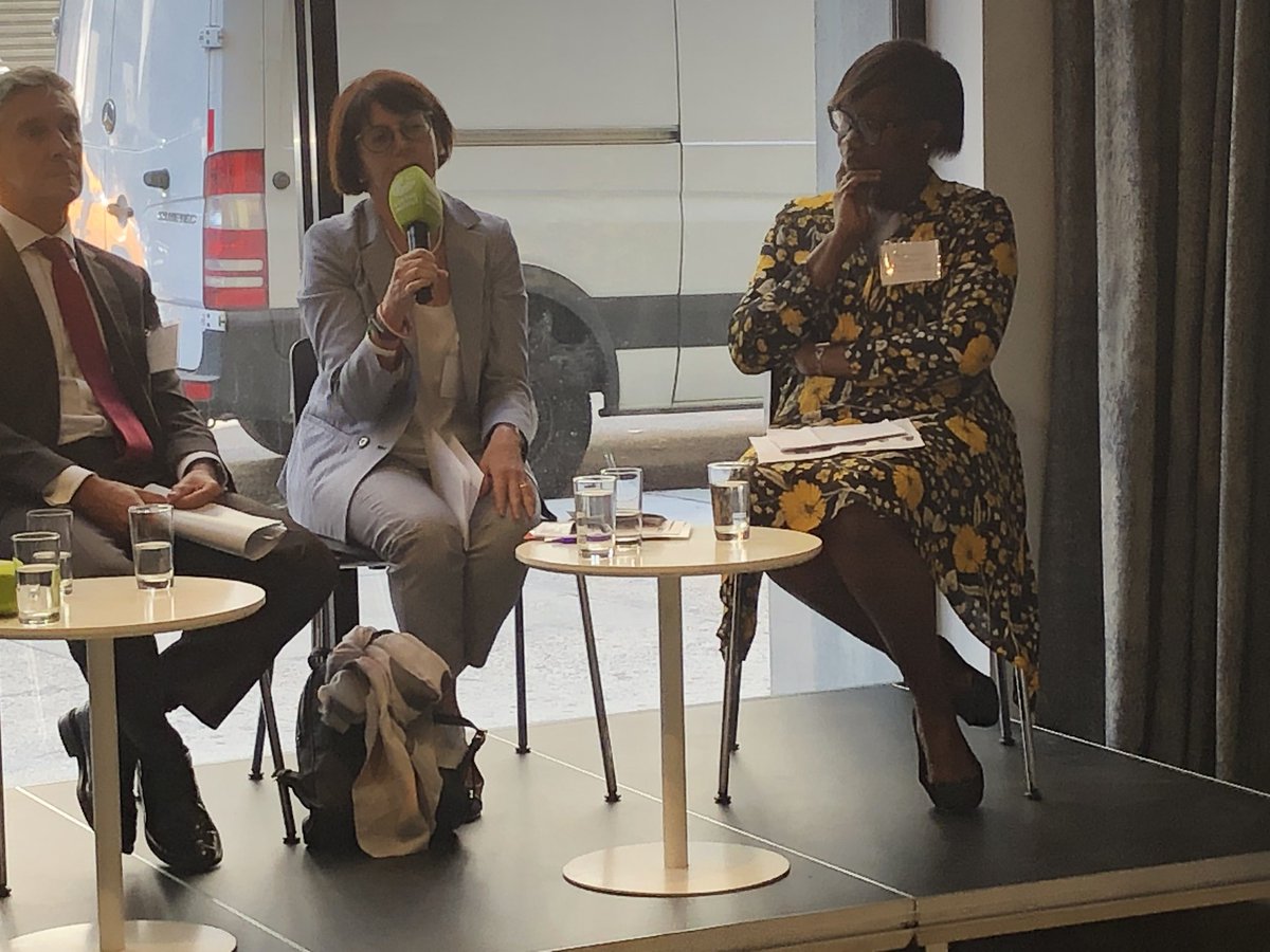BeneScaMou's tweet photo. The Italian component at the "Celebrating Multilingualism" Conference at the Goethe Institute, represented by our own Annavaleria@Guazzieri @GI_NewYork @Matteosmummy, @ffaddany, @AnnavaleriaGua2, @ItalyinNY https://t.co/K7SBnyebHJ