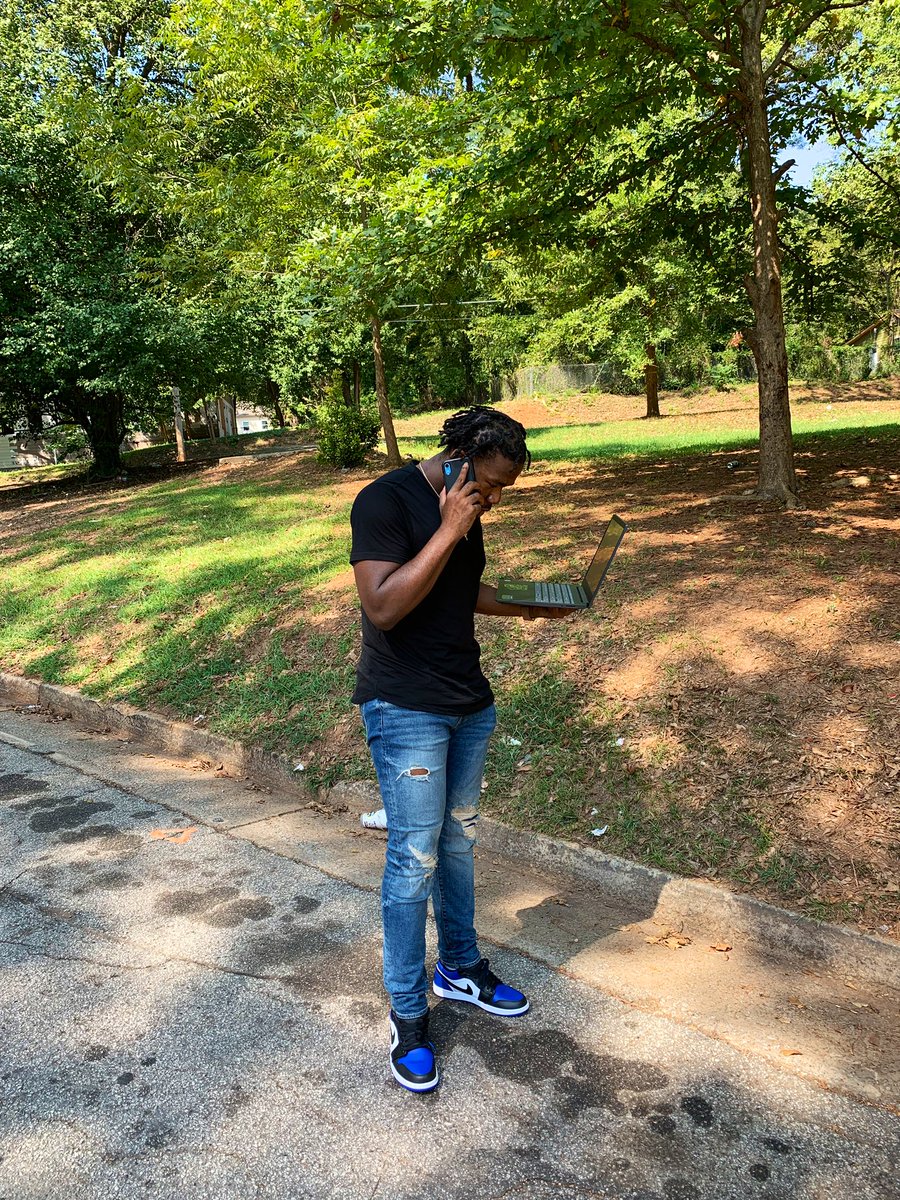 BackendBallerr's tweet image. I just wanna get one more 🎒 with my nigga.
Wanna be rich forever for my dawg 
#LongLiveTony👼🏾💙