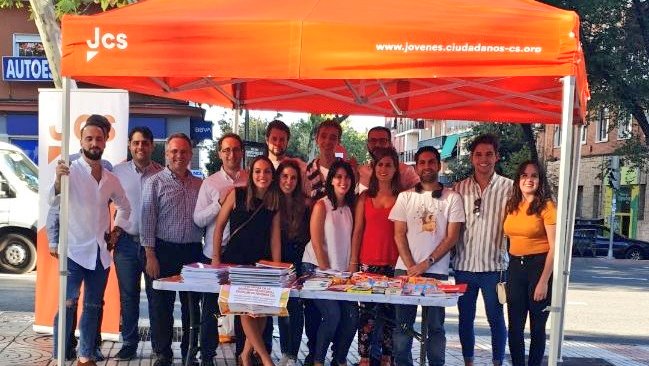 JcsMadrid_'s tweet photo. ✂️📏 Gracias por todas las aportaciones que estáis haciendo en nuestra recogida solidaria de material escolar. Todo lo aportado lo donaremos a @CRJ_CAM https://t.co/eavJuFa5hf