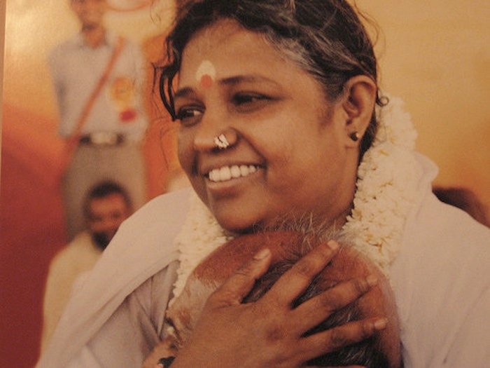 Today we honor #Amma - her unconditional love is the answer...join us as we use love to lift women out of poverty

#fundamom  #allyouneedislove