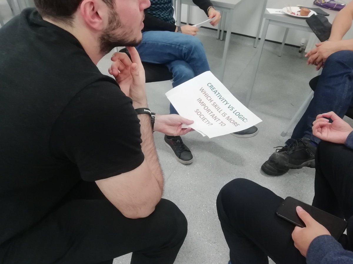 PGRwellbeingUoM's tweet photo. We really enjoyed the @fsegrads Wellbeing Champion event today! A brilliant opportunity for PGRs to #Connect 🐝🙌 

Click the link to find out about Manchester's Six Ways to Wellbeing and the benefits of connecting with others 
👇
 https://t.co/N6u9Mj1Lqp https://t.co/xrcIOMfnoZ