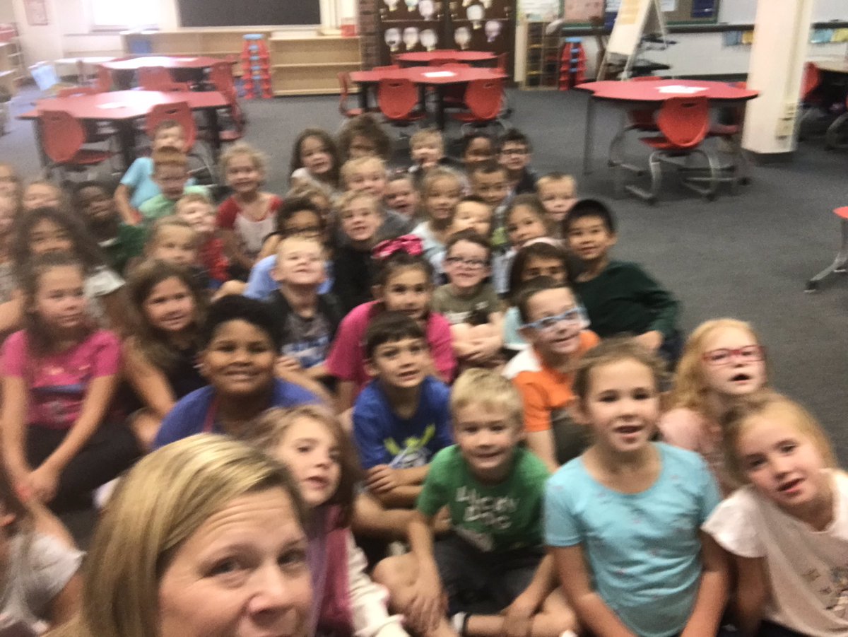 PrincipalCHES's tweet photo. The last group to hear my book was first grade! They were excellent listeners and they really participated in our discussion! So fun! #CHES #SPARKALIGHT https://t.co/CKUX0H26Dq
