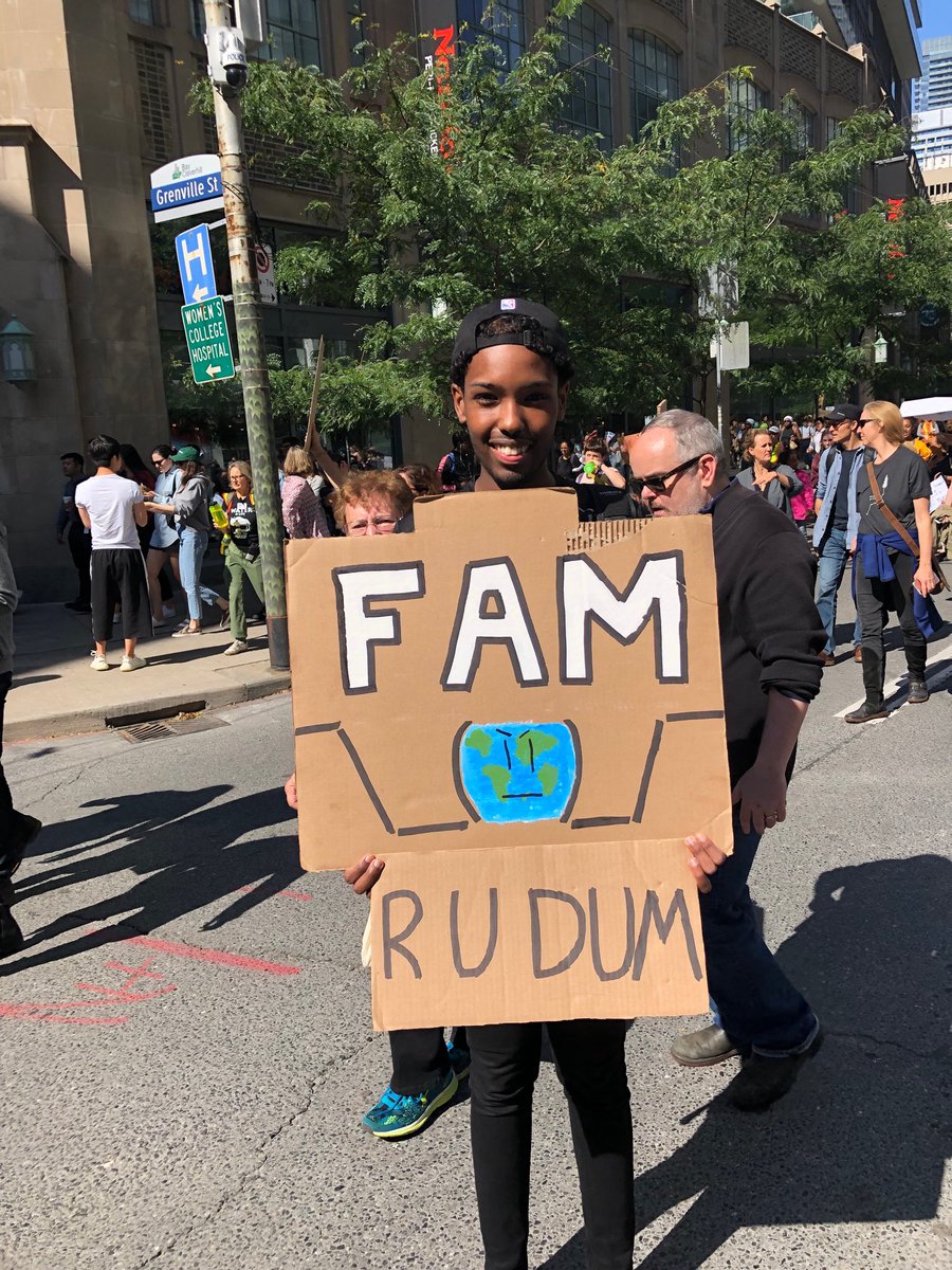 iamdavidmiller's tweet photo. More from Toronto: #climatestrikeTO https://t.co/7WWquYrwBp