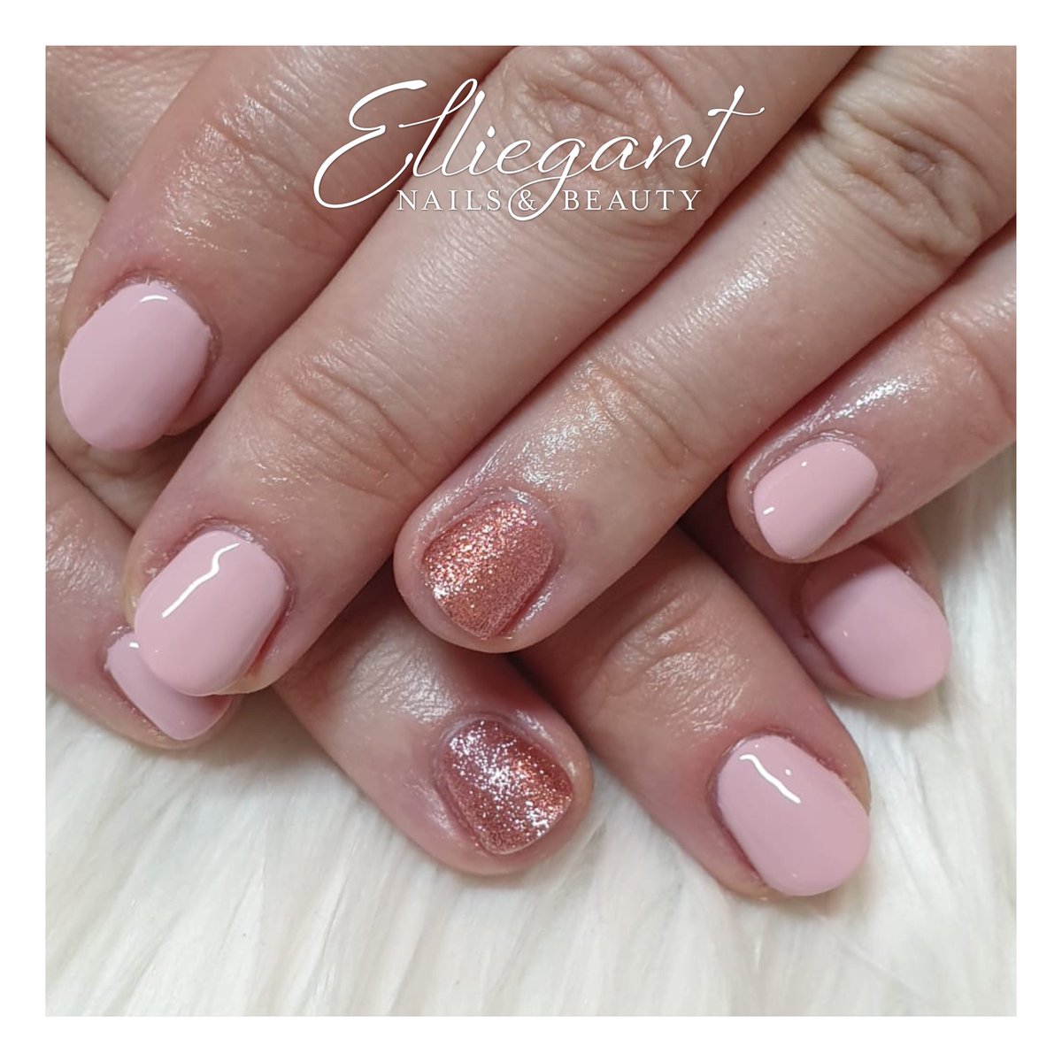 ElliegantB's tweet photo. Adding a splash of sparkle with “Petal” 🌸 and “Blessed” 💕
.
.
.
#thegelbottlerochester #nailartkent #nailsmedway #nailshoo #beautymedway #gelbottlemedway #gelbottlekent #nailbeautykent https://t.co/G0RveKK9lP