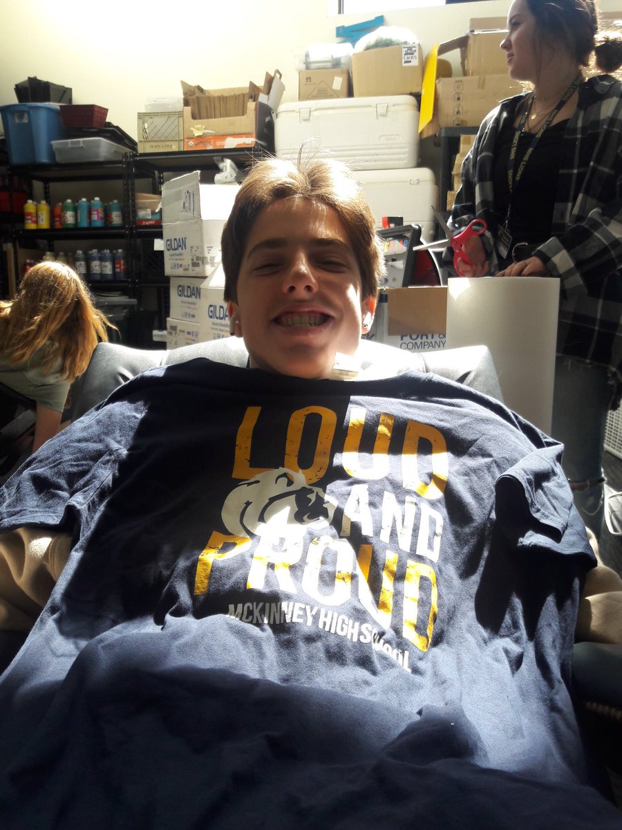 MHSLEAF's tweet photo. TODAY'S THE LAST DAY!!! Take a pic at the game today in a spirit shirt and use #takeitorLEAFit to be entered into a raffle to get a free spirit shirt! https://t.co/yCXKgmslXE