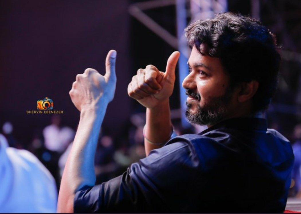 nasuru2012's tweet image. "ஜெயகோபால் கைது செய்யப்பட்டிருப்பது சுபஸ்ரீயின் பெற்றோருக்கு ஆறுதலான செய்தி..!
இதுவே தளபதிக்கும் தளபதி ரசிகர்களின் போராட்டத்திற்கு கிடைத்த மிகப் பெரிய வெற்றி என்னும் செய்தி.
#Subhasree | #BannerKills | @AIADMKOfficial  | #Jayagopal/@actorvijay 
@ganesh_pmk