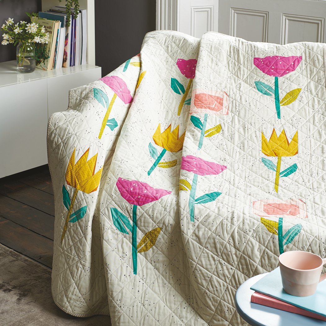 Put your stash to good use with FPP flowers that’ll blossom all year round! Get your hands on Jo Hart’s In Full Bloom pattern in issue 78