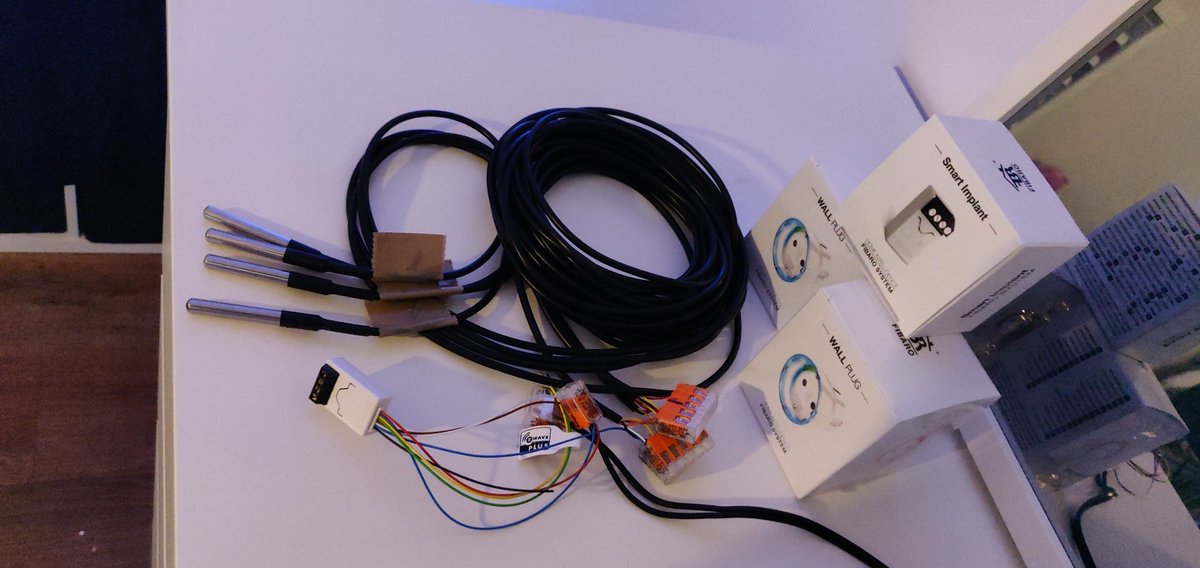 mkshb_de's tweet photo. Jemand ne Idee, was das werden könnte? #Fibaro #Implant #Zwave #ds18b20
https://t.co/QVKvGVUbbe https://t.co/fa9KtIrfUp