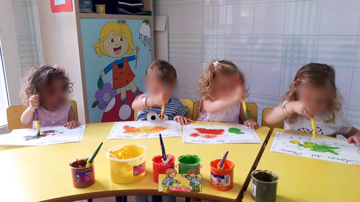 CIChicos's tweet photo. Murales del #otoño, celebración de cumpleaños, juegos en el #patio... ¡Así damos la bienvenida al otoño 😍! #Chicos2 https://t.co/7XWtcwBFw1