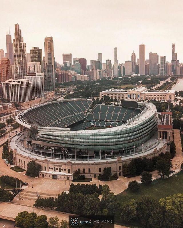 IgersChicago's tweet photo. 📷 by: @witnesswolf · Chosen by: @elbow_macaroni | Go [insert Chicago sports team]!
#igerchicago https://t.co/bUXX9xkdoM https://t.co/jY8sdy84Kh