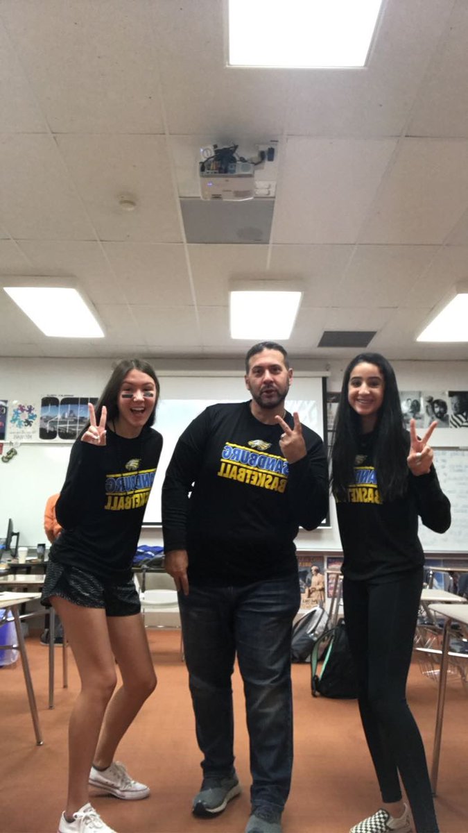 Black Out 🖤🖤 #sophs #hocoweek #Colorwars <a href="/SandburgHS/">Carl Sandburg H.S.</a> @cshsstudco <a href="/hananali05/">hanan ali</a> <a href="/ArendMaddy/">Maddy Arend</a> <a href="/cshsFefles/">Pete Fefles</a>