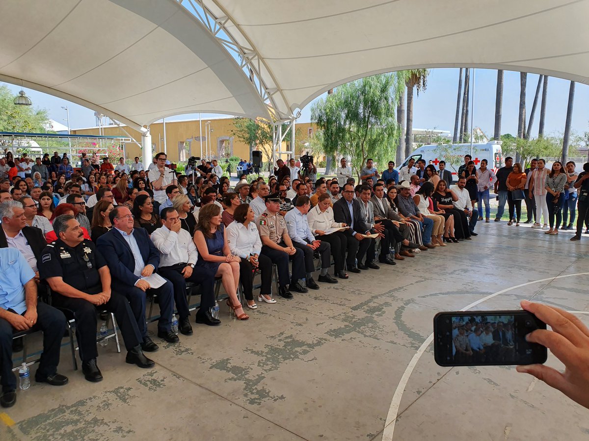 CODEDUR_oficial's tweet photo. Presenta @MayteVivoW agenda para el desarrollo económico de @gp_dgo derivada del #Plan2040 rumbo al Plan Municipal de Desarrollo 2019-2022 de ese municipio. https://t.co/VmKAR1v5g2