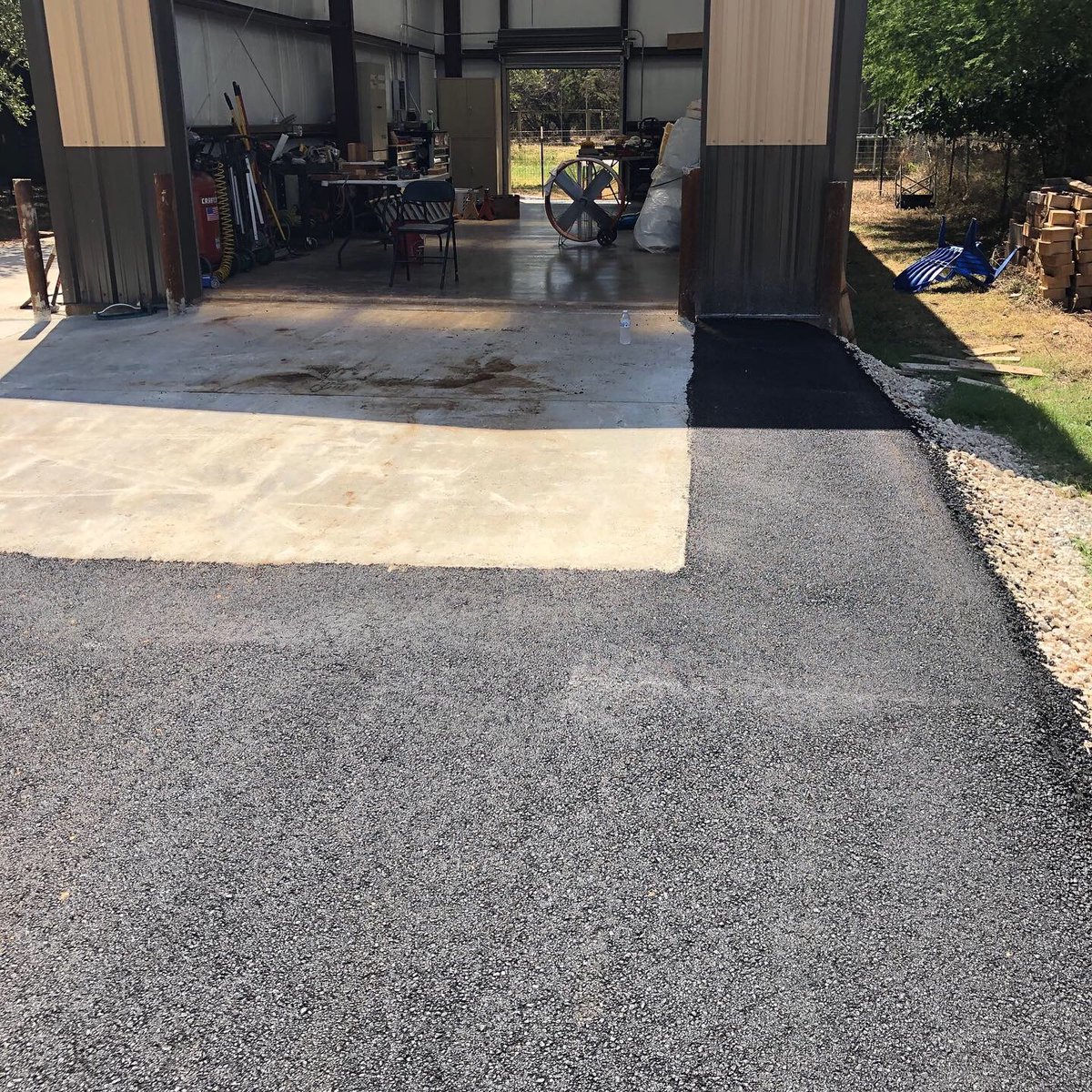 asphaltchipseal's tweet photo. Asphalt install is complete for this customer who requested an asphalt driveway leading up to their work shop. Now, they can enjoy a clean, smooth driveway in their work space area. #asphalt #asphaltpaving #drivewaycontractor #workspace https://t.co/sgH6JiFvrE