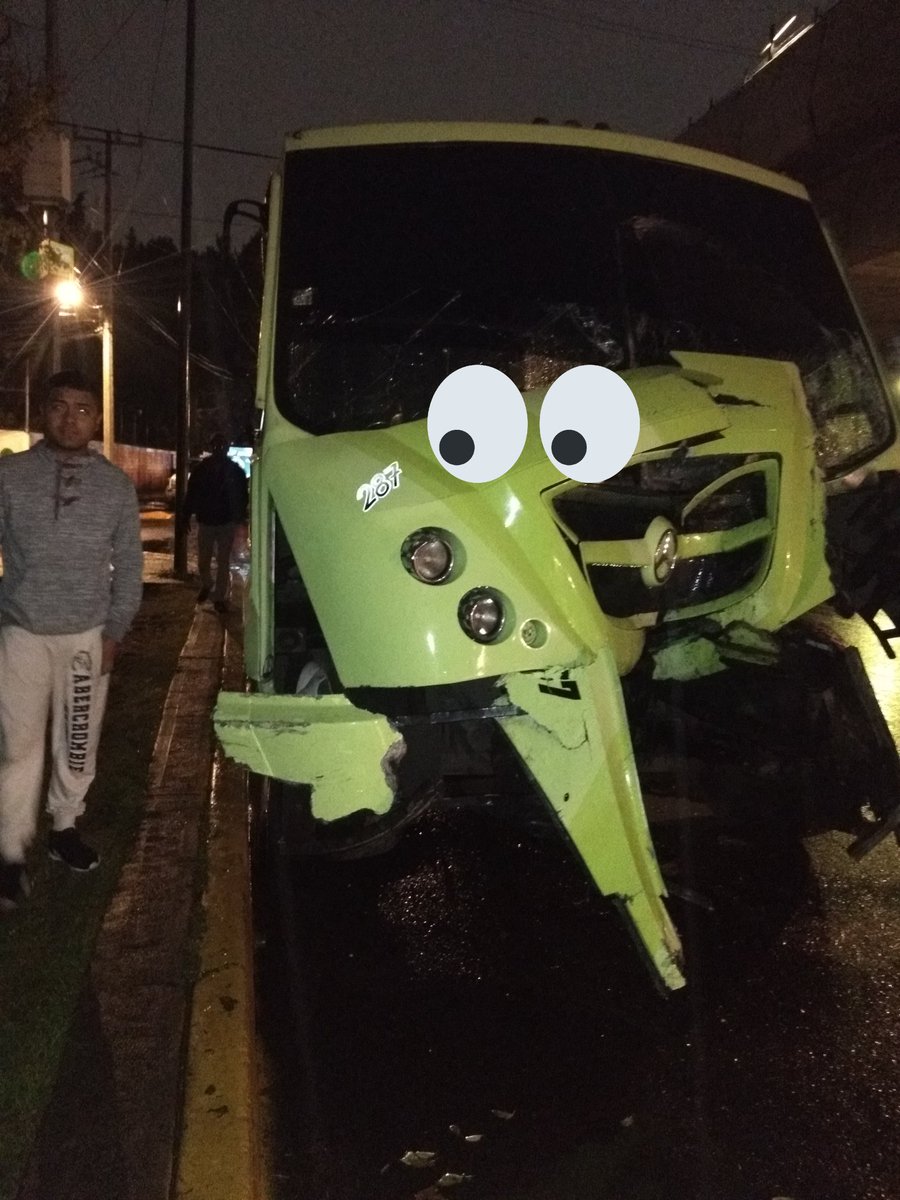 Executive_mx's tweet photo. @Claudiashein ayuda, ruta 18 la hace otra vez. Corrupción en @PGJDF_CDMX  GAM-2 liberan unidad que dejó lesionados a varios pasajeros @ErnestinaGodoy_  orden desde adentro. Y castigo ejemplar a funcionarios involucrados. Camión con # eco alterado. Seguro estuvo en otra situación https://t.co/FULC7zUDZI