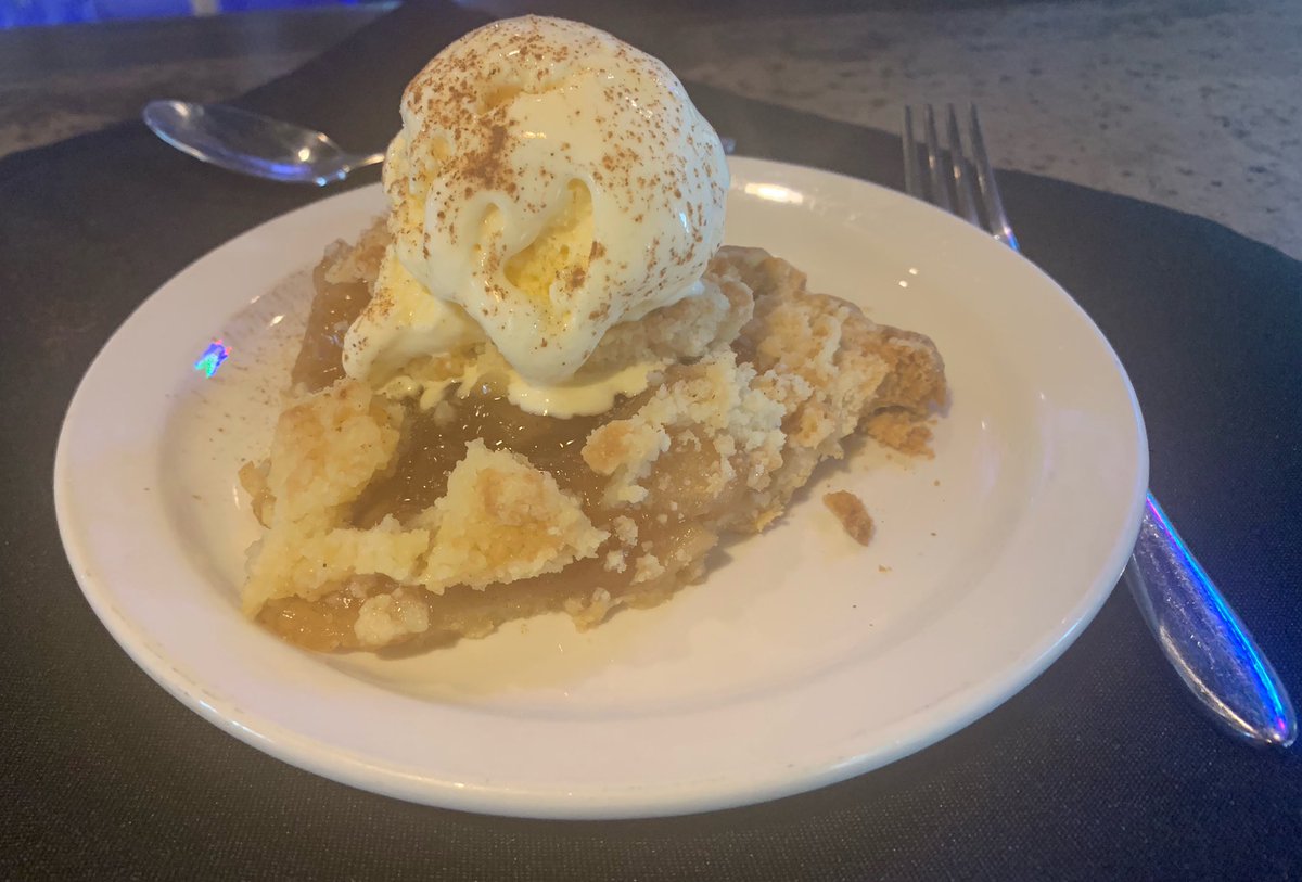 Poppatops's tweet photo. Apple or Cherry Pie Ala Mode or Try our Side by Side #MomandPopp #GoNorthEnd https://t.co/oBv2D3xG88
