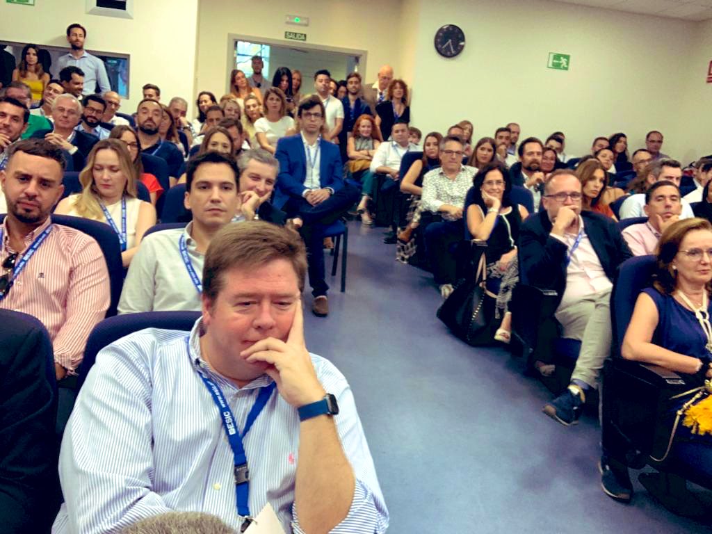 ESICMalaga's tweet image. Gran afluencia hoy a muestra masterclass con @MarcosdeQuinto . #alumnitalks #ESICMalaga