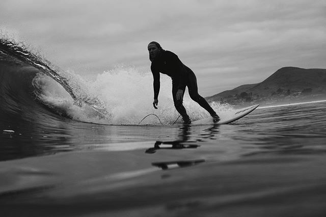 dustinwise's tweet photo. #30daysofdawn DAY 4. Broke out the fins and camera to snap some photos of the @mikeysandifer bottom turning into this glorious Friday. 🧜‍♂️ https://t.co/FT1jZVJelj https://t.co/dn5g0hOwdN