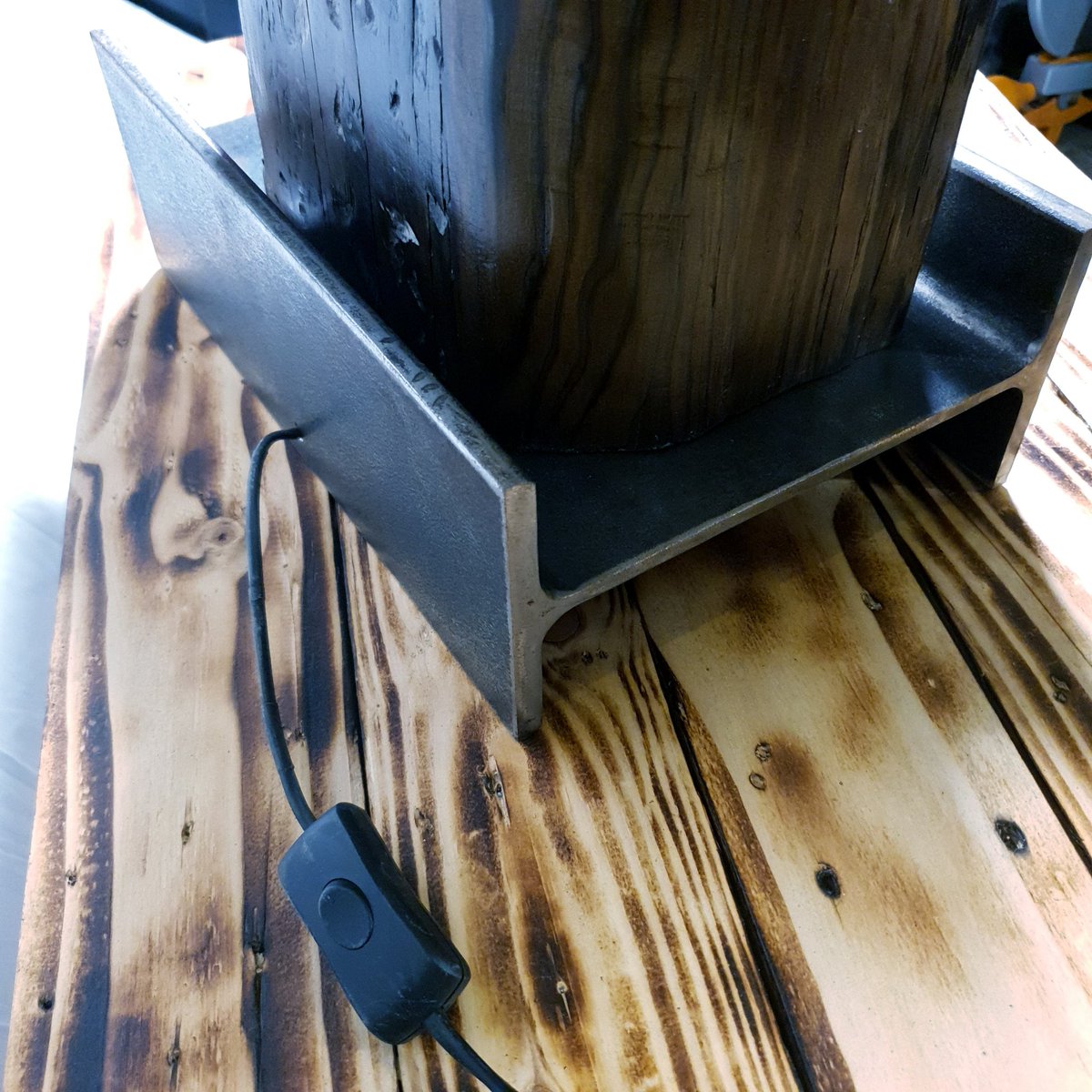RustyDiamondSa's tweet photo. This very #heavy one of a kind #unique sideboard #lamp stands 24" high & 12" wide. Constructed of an #old #sleeper & #steel #girder off-cut, which gives a real #industrial feel, finished in a #highgloss #varnish to reflect the #light.
Message for any info or prices.
#rustydiamond https://t.co/mxXtGArBuC