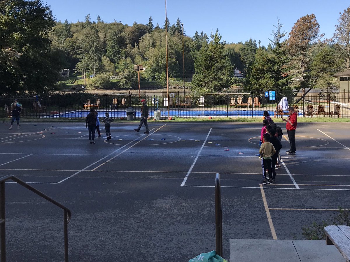 ElementaryMaple's tweet photo. Last day of Camp @CampSeymour for our #MapleMonarchs! Our 4th and 5th graders had a blast! Thanks for another great year @ymca staff. https://t.co/9G7CBDRHUG