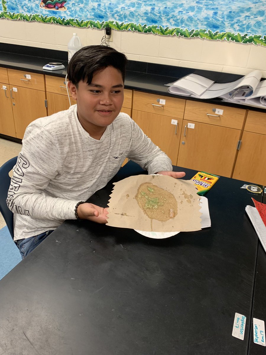CHSScienceLady's tweet photo. Biology finishing up their #GummyBearLab to learn about Osmosis!! #chs_lions #castleberryisd #sciencefun https://t.co/tUM62xJWEB