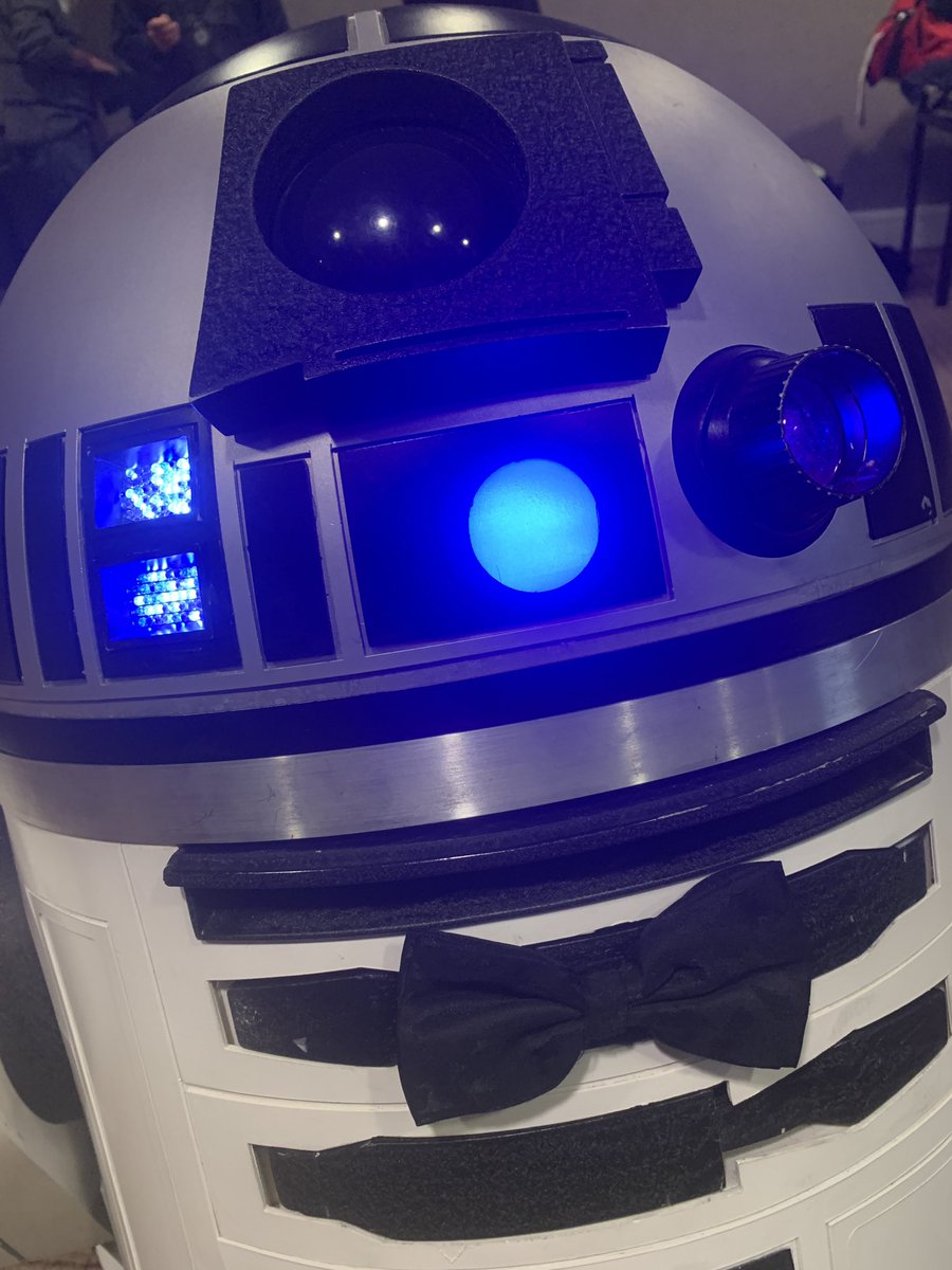 r2tk_droid's tweet photo. All dressed up ready for the ball #r2tk #astromech #droid @Henryallentrust @UKR2D2Builders @ukgarrison https://t.co/RtwSFknsMc