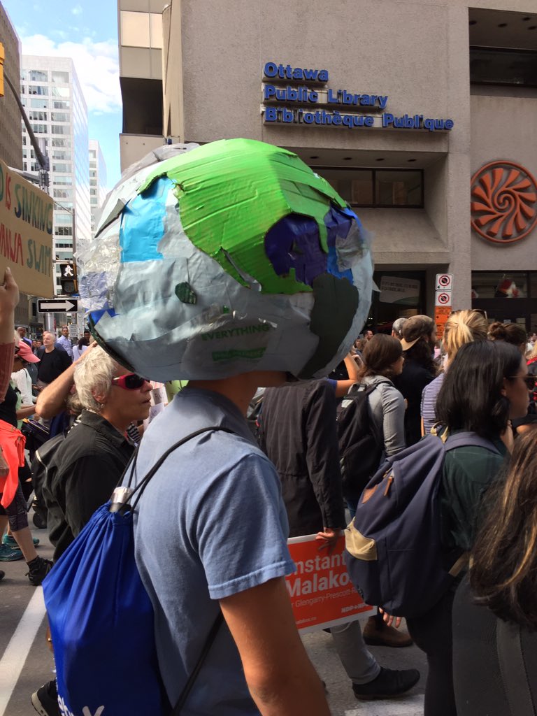GlobalPluralism's tweet photo. Climate change is felt more acutely by those who are already suffering from social, racial, economic and political injustice! Climate action is pluralism action. #climatestrike #climatestrikecanada #FridayForFuture https://t.co/FC6okU5zvu