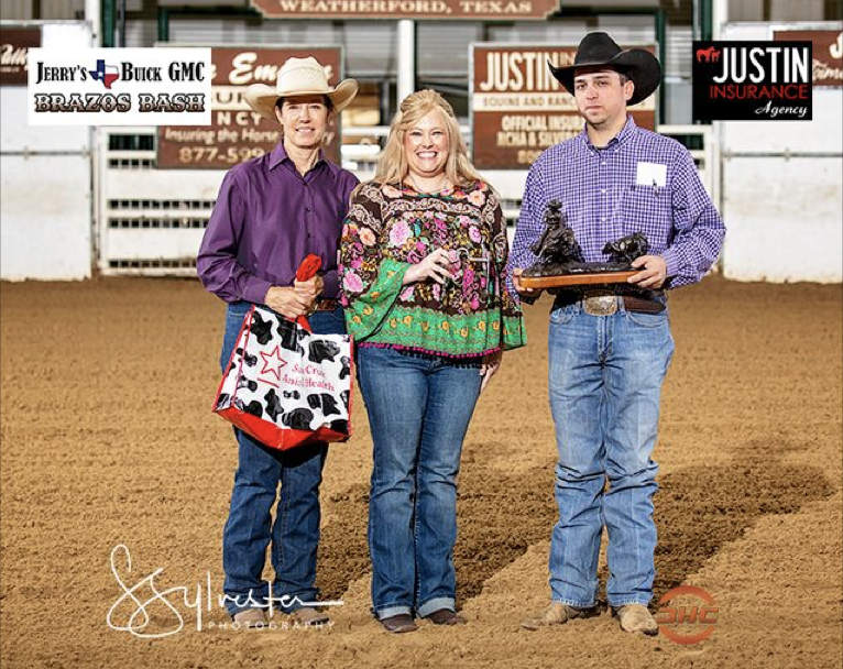 PHorseCentral's tweet photo. Ty Moore captured the #BrazosBash Non Pro 4YO Championship scoring a 220 aboard Scantly Clad owned by Kathleen Moore. Reserve Champion was Paula Wood with a 218.5 on Mamas Primadona owned by Kobie Wood! Thanks to Justin Insurance and to S. Sylvester Photography for the update. https://t.co/Khd8kczyF8