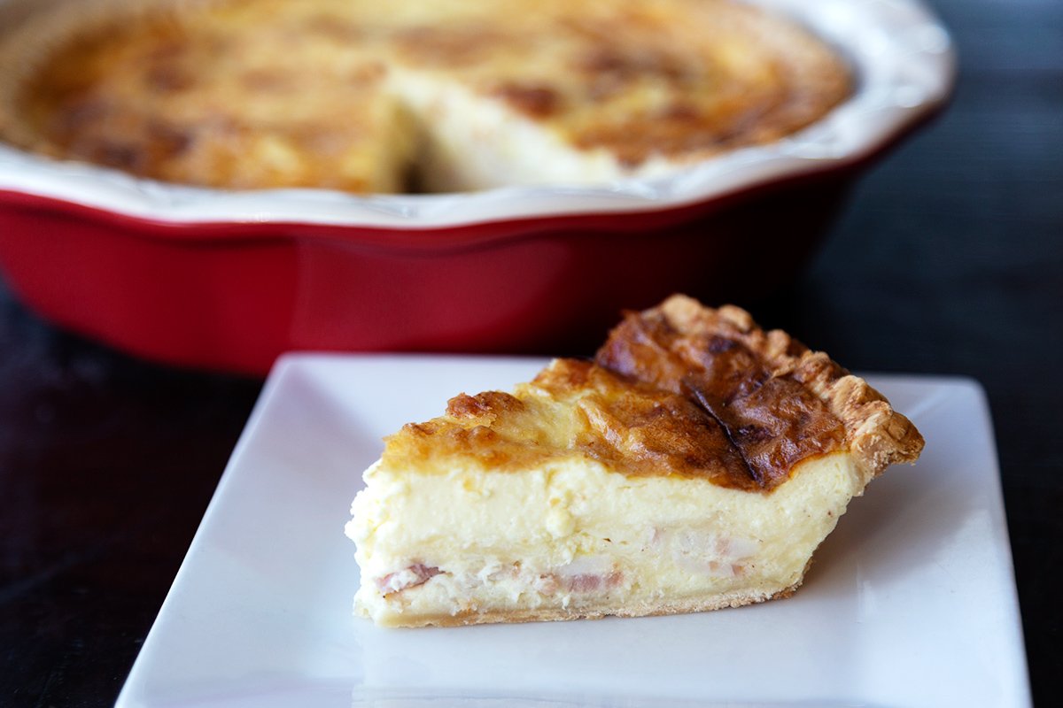 StandardMarket's tweet image. Quiche me on the lips! Our popular Standard Marketmade quiche (full size 9" quiche lorraine, spinach &amp;amp; mushroom, broccoli &amp;amp; cheddar) are just $8.99 through Sunday. Save 30%! #quiche #standardmarket #makeeverymealspecial