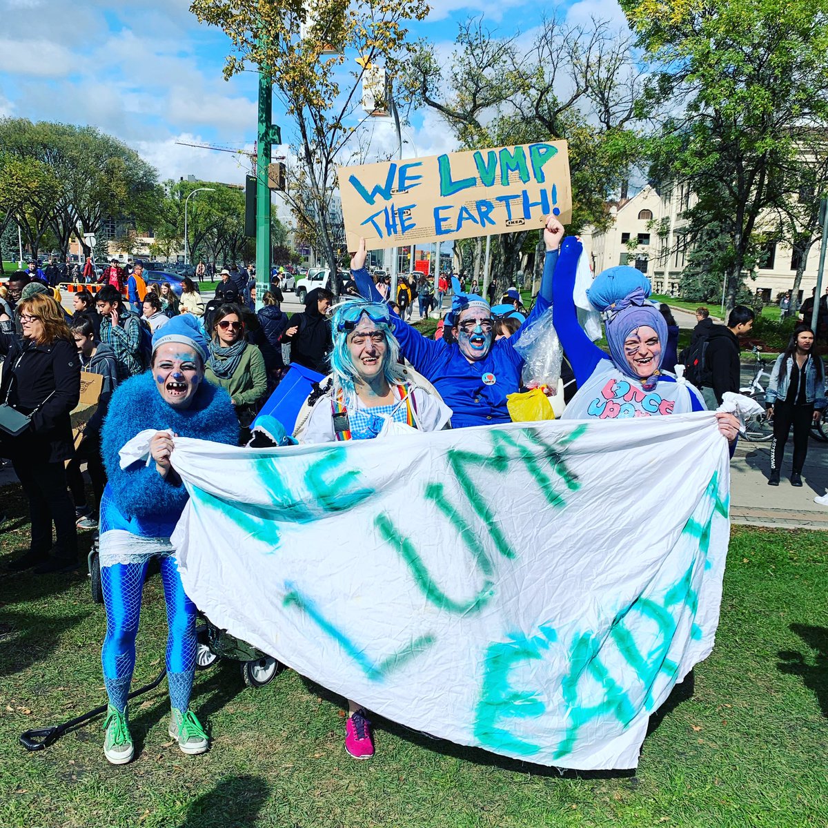 cpawsmb's tweet photo. Together we CAN be the difference. #ClimateStrike #ClimateStrikeWinnipeg #MBClimateStrike #ClimateAction https://t.co/kiDLgmDQbq