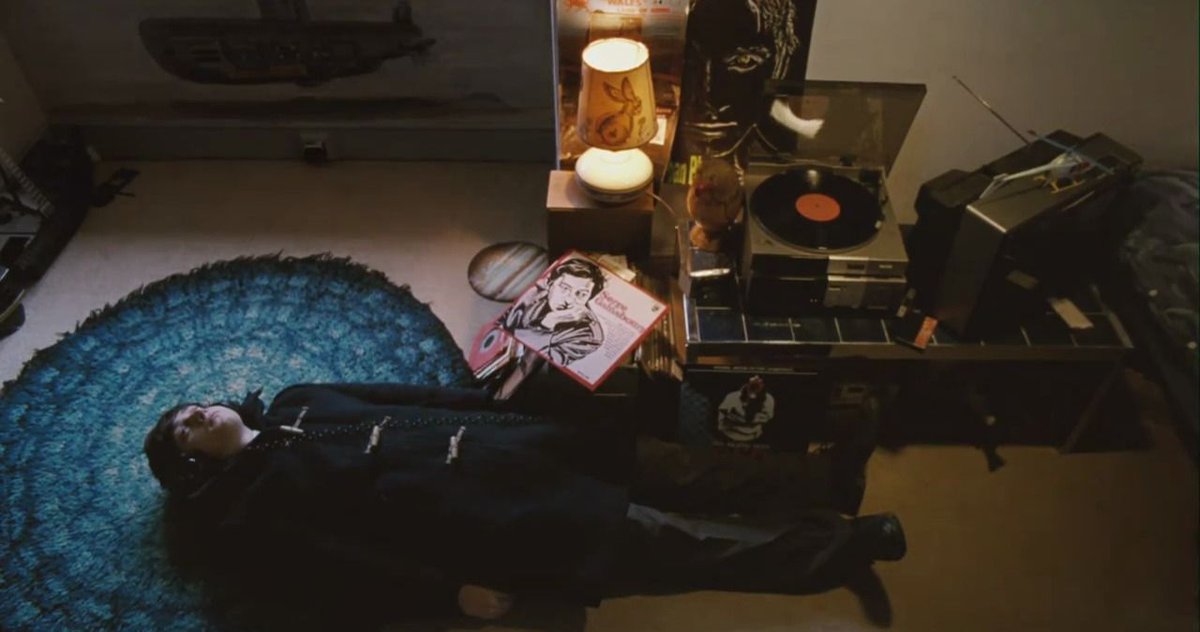 OnePerfectShot's tweet image. SUBMARINE (2010) 

Cinematography by Erik Wilson 
Directed by Richard Ayoade
Explore more shots in our database: ops.fyi/ShotsDB