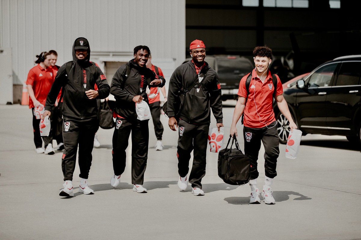 PackFootball's tweet photo. #HTT is Florida bound!
#NCSUvsFSU | #1Pack1Goal https://t.co/a7bRi5cHJe