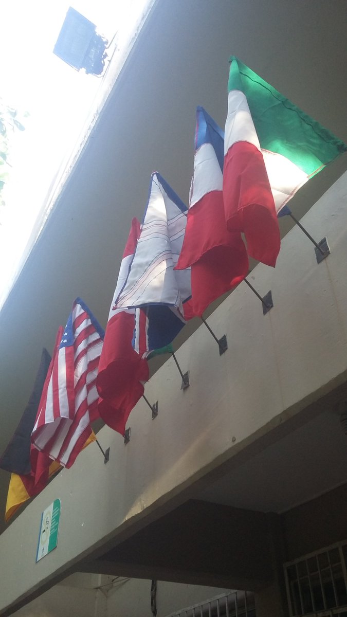 casacelis's tweet image. ...creo hay banderas nuevas 🇩🇪 🇺🇸🇨🇦🇬🇧🇫🇷🇮🇹 #LanguageCenter #UV #BocaDelRio #Veracruz