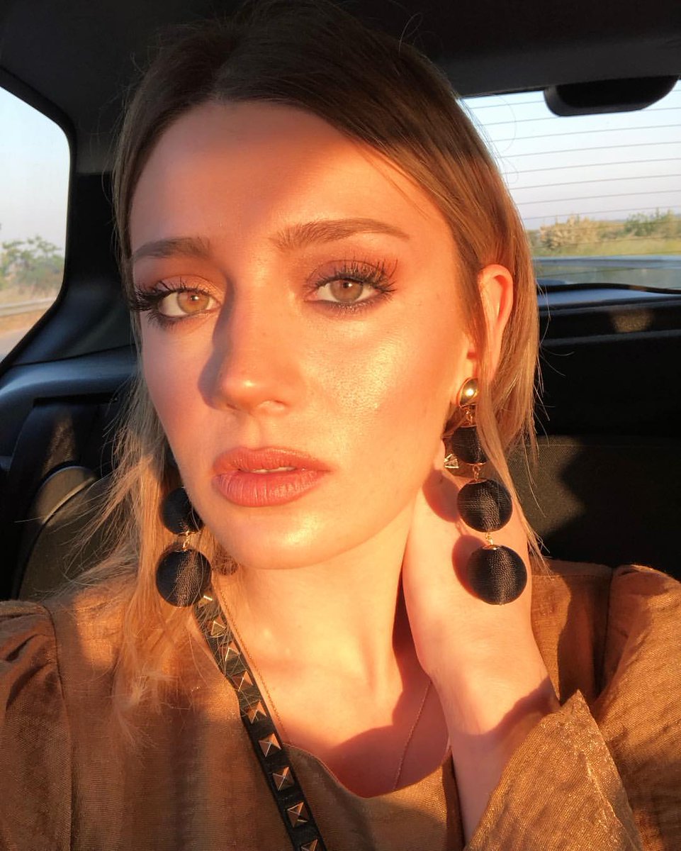 Güneş tenin de güzel, diyelim o zaman çok güzelsin 🌄 #GizemKaraca