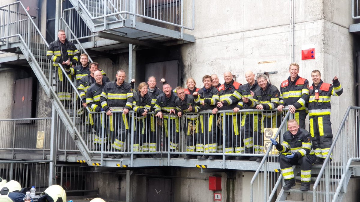 Vandaag was onze complete dagdienst op het oefencentrum van de <a href="/BonHolding/">Bon Holding</a> in Wijster. #betrouwbaar #professioneel #vakbekwaamblijven <a href="/BrandweerFrl/">Brandweer Fryslân</a>
