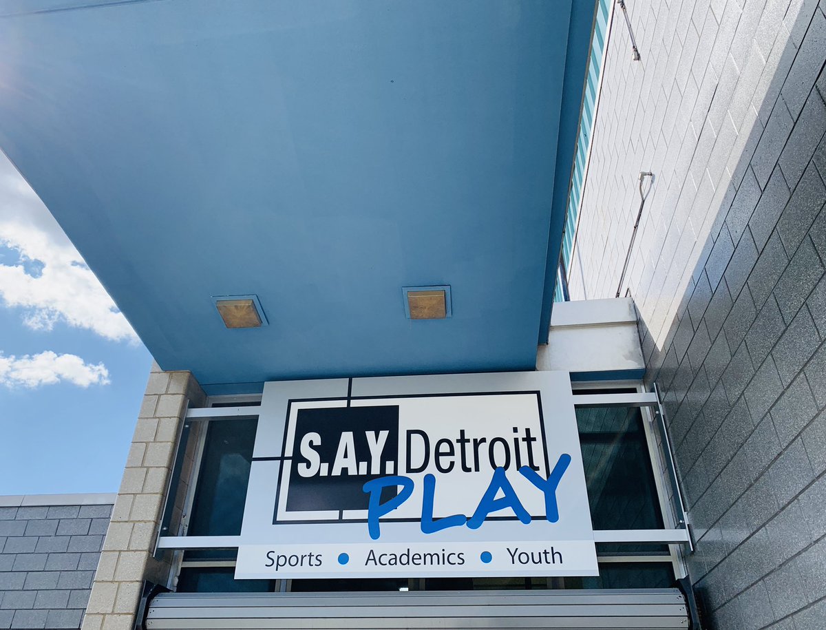 cohengive's tweet photo. This week, we traveled to #Detroit and #Indianapolis as part of our ongoing #GivingTour! It was a pleasure meeting the dedicated staff at two nonprofits—@sayplaydetroit and @FlannerHouse—that work to serve communities in need. #CohenGive #LoveTheGive https://t.co/rBq7KhvMfr