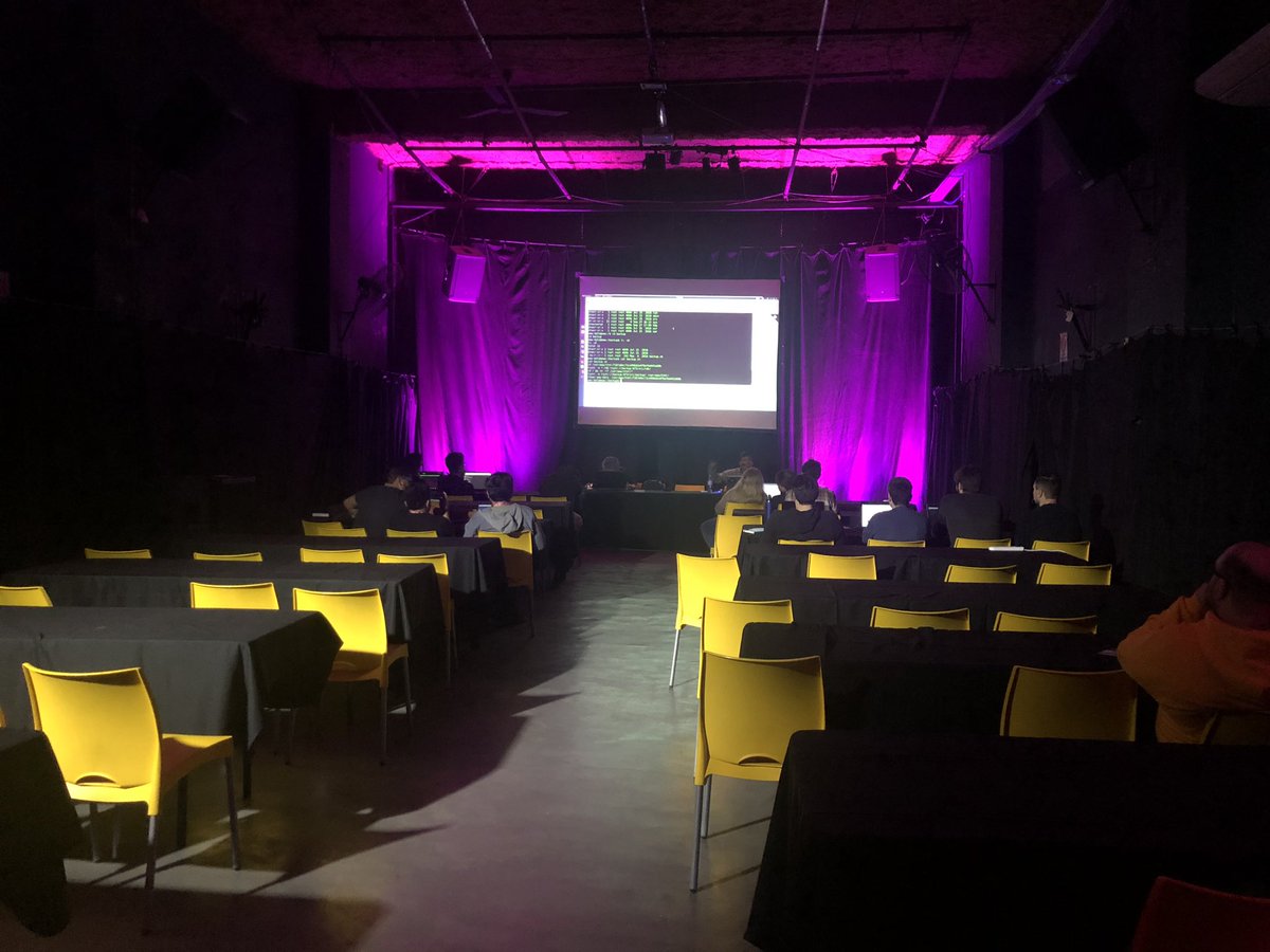 SecurePodcast's tweet photo. Ya estamos listos, arrancamos en 5 minutos la grabación de nuestro #SecurePodcast , esta vez desde la @ekoparty Sala Abasto. L@s esperam@s a tod@s!!! 📻 https://t.co/NYH9XAeIGp