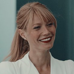 Happy Birthday Gwyneth Paltrow!! 