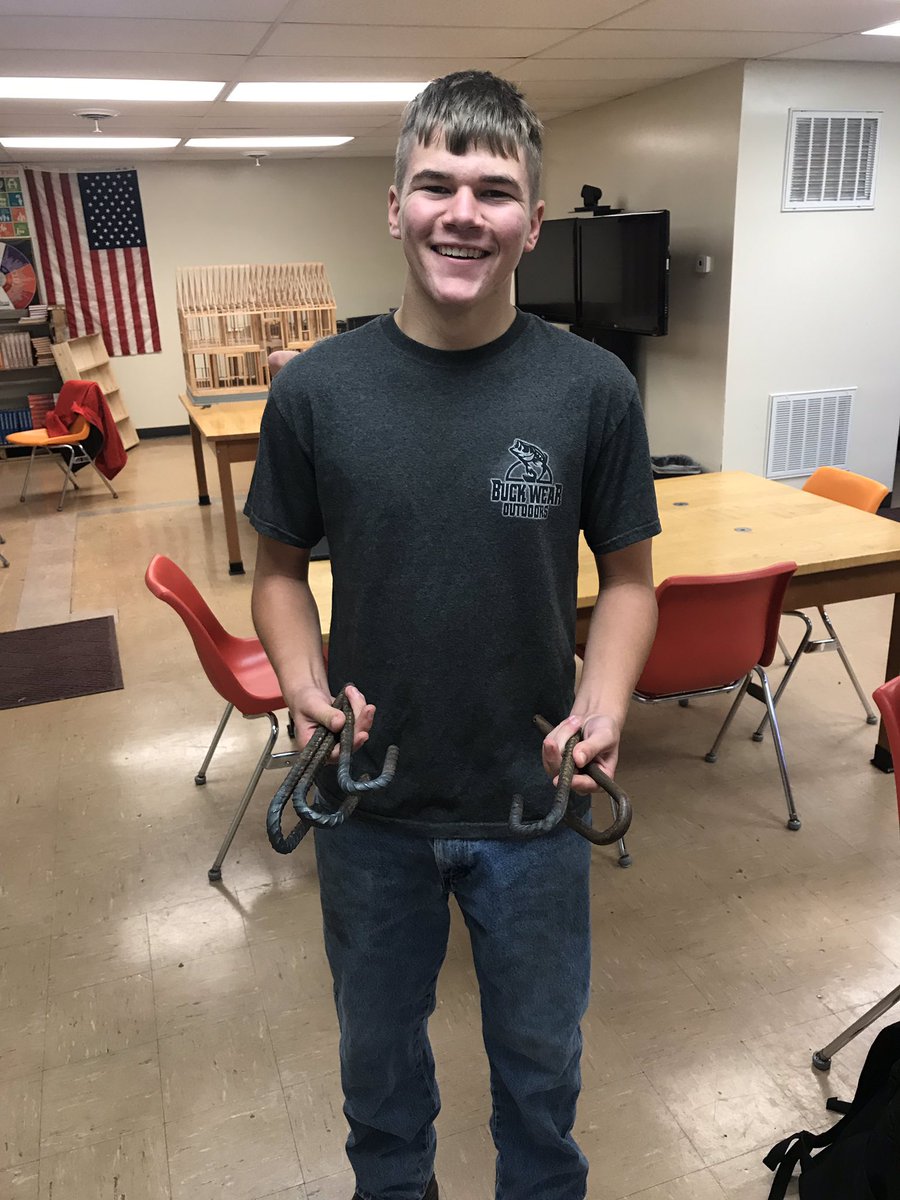 MrSangerCHSTech's tweet photo. Nathan fabricated hooks for a trailer tailgate in the welding shop of C-W Manufacturing. @CroftonWarriors @manufacturingCW @PublicWynot https://t.co/5V1KkujPZt