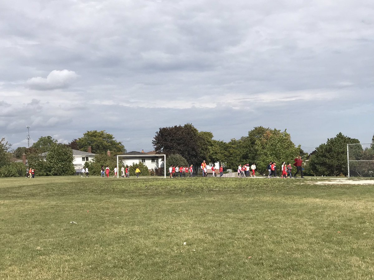 CDF_TDSB's tweet photo. @CDF_TDSB Ss raising money for Cancer research. #TerryFoxRun2019 @LC3_TDSB https://t.co/EHT1pNaRZW