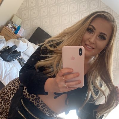 ninaroberts2013's tweet photo. #Creamfields19 #throwback #favouritetimeofyear https://t.co/fATmM3aDIr