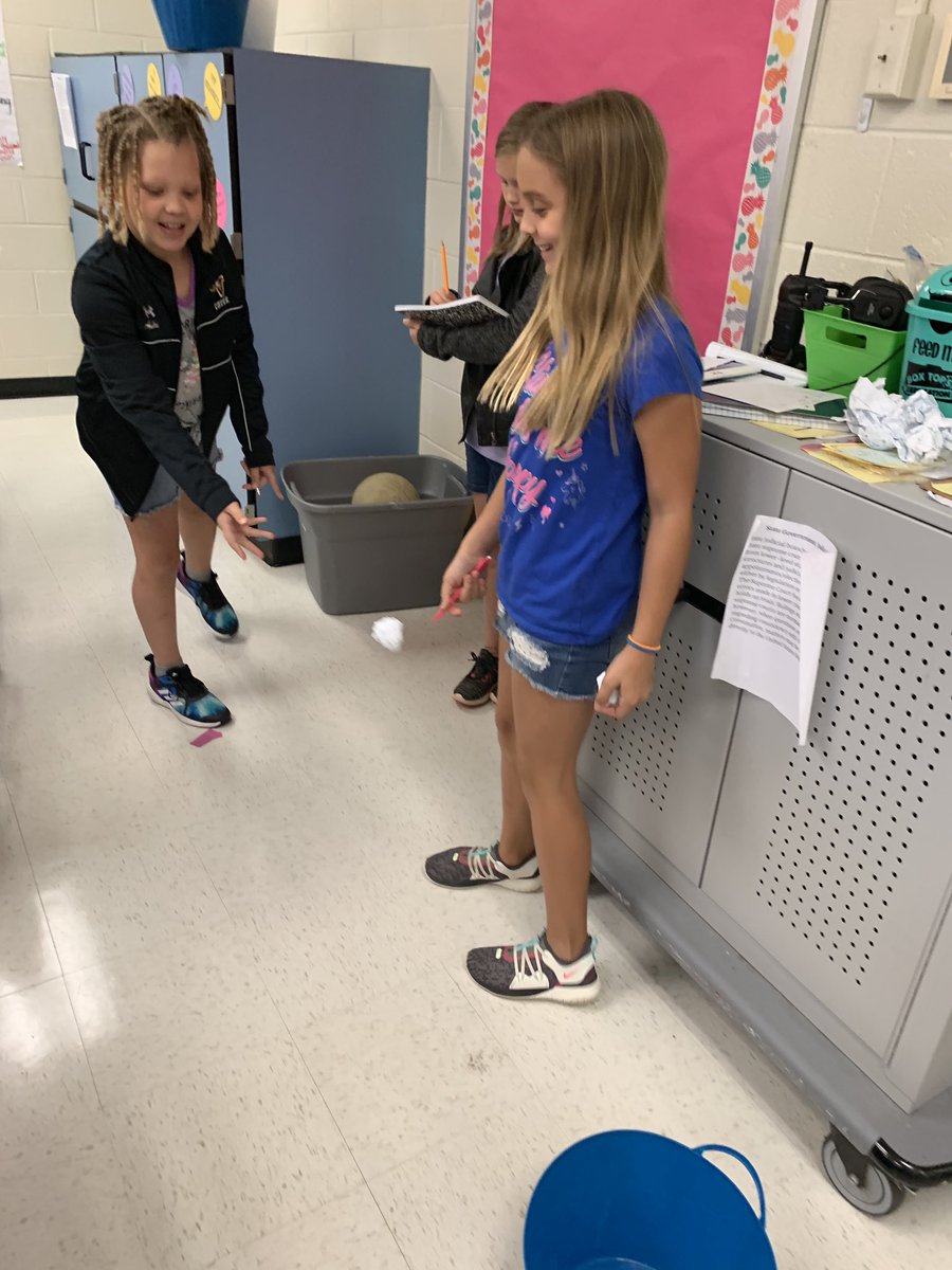 MrsGanttSVES's tweet image. Paper ball toss is always a fourth grade hit! #makingmathreal @ShilohValElem @SusanRodgersS4 @SVES_AP