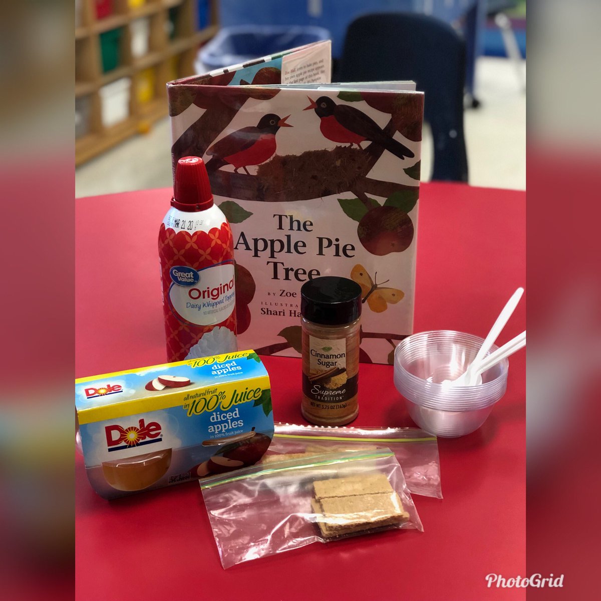 ljt731's tweet image. Today we invited our friends from @kpvinch’s class to read The Apple Pie Tree and make yummy apple pies with us!! @JayBilly2  #cookingwithfriends #makelearningfun #bestyearever