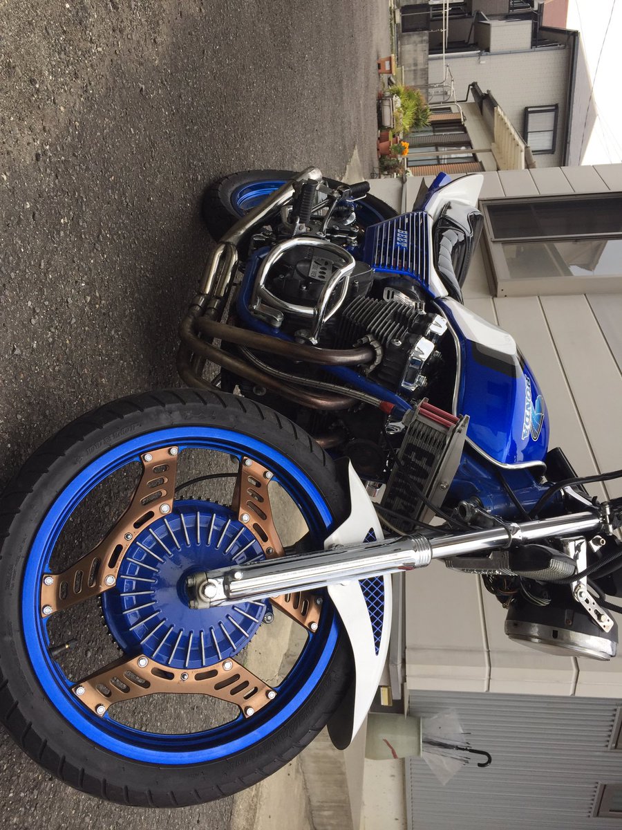 CBX40015's tweet photo. CBR400Fうります！
メッキパーツ多数！
マフラー　ガニブレ！
セッティング同調だしてます！
安くはないですが、ほしい方いましたら
是非DMください！！
値段は95です！
分割は考えてませんが！
すぐに帰る方であれば90、または85までなら下げれないことはありません！ https://t.co/srO0m4EZ0I