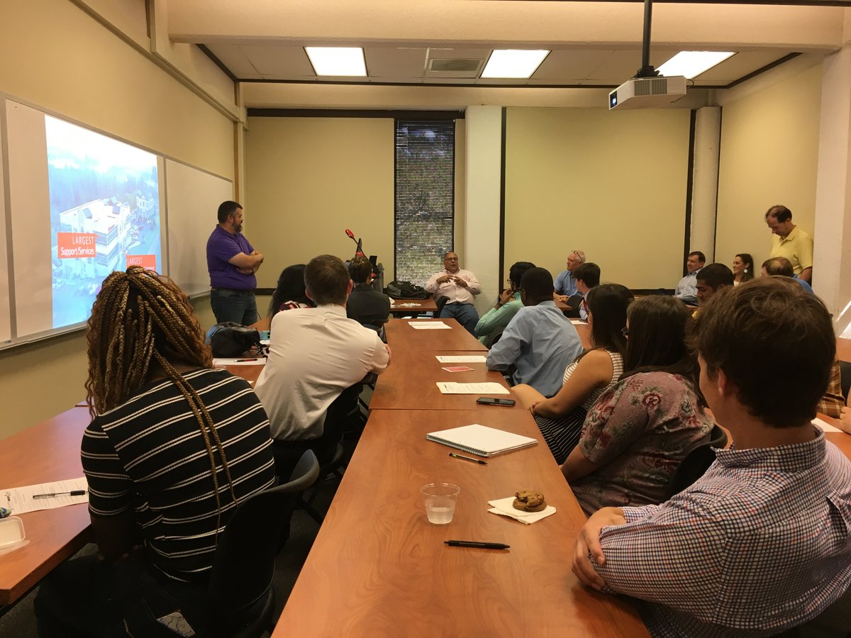 fmubschool's tweet photo. We are thrilled that @ACSTech came out and spoke with some of our business students yesterday about jobs and opportunities within the company. Our Patriots have a bright future ahead! https://t.co/4SxCgy9t8L