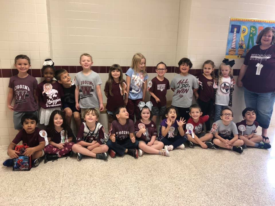 HigginsElem's tweet photo. O is for “OWN IT”.....Maroon out! https://t.co/H45d7DUbxN