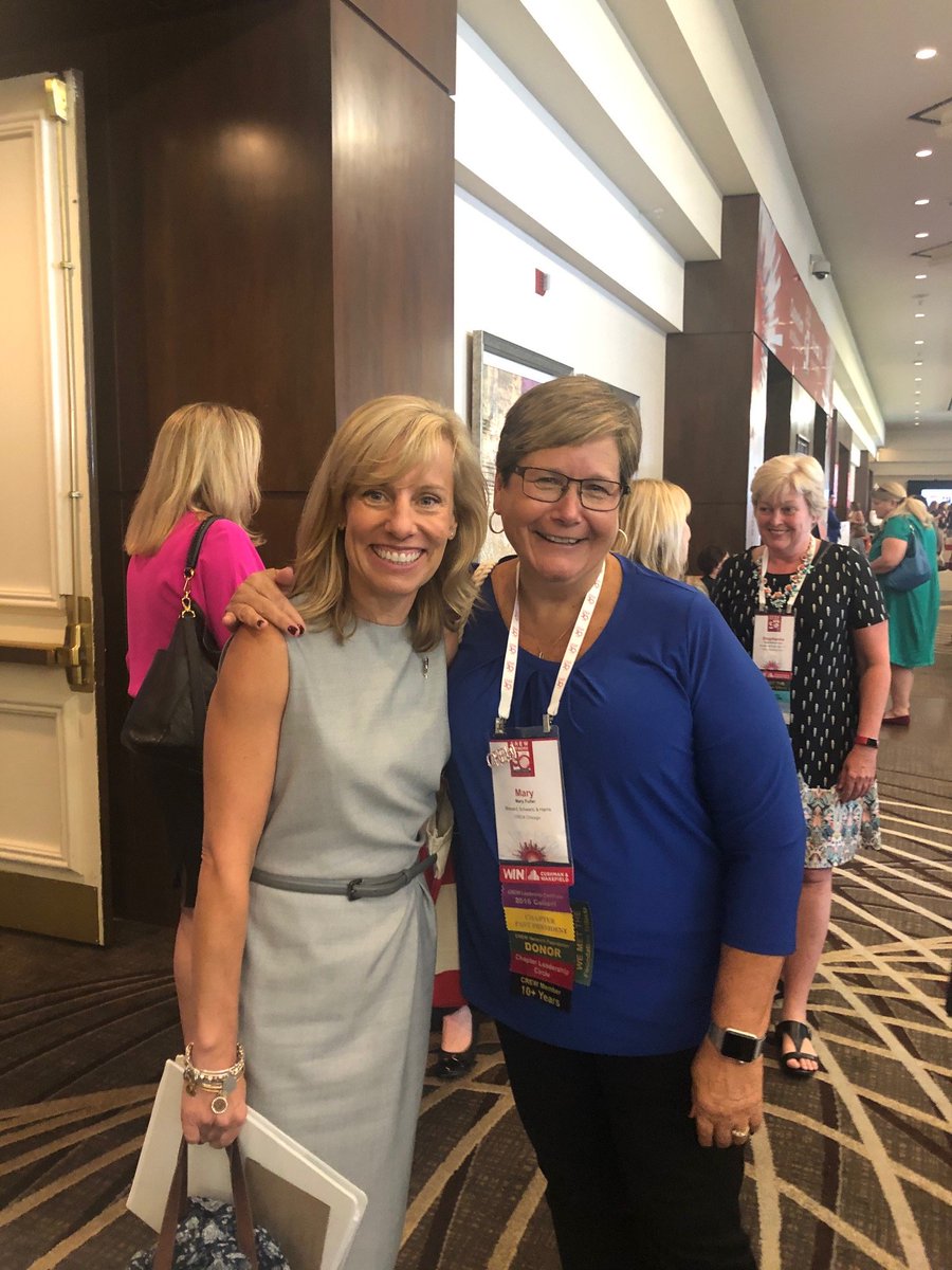CREW_Chicago's tweet photo. Great CREW Chicago representation this year at #crewconvention! And congratulations to CREW Chicago member, Brooke Jackson of @Newmarkkf for winning the @CushWake drawing at CREW Marketplace!
#crewcon #WomenInCRE #crewcon2019 @CREW_Network https://t.co/WnpwboRcF7