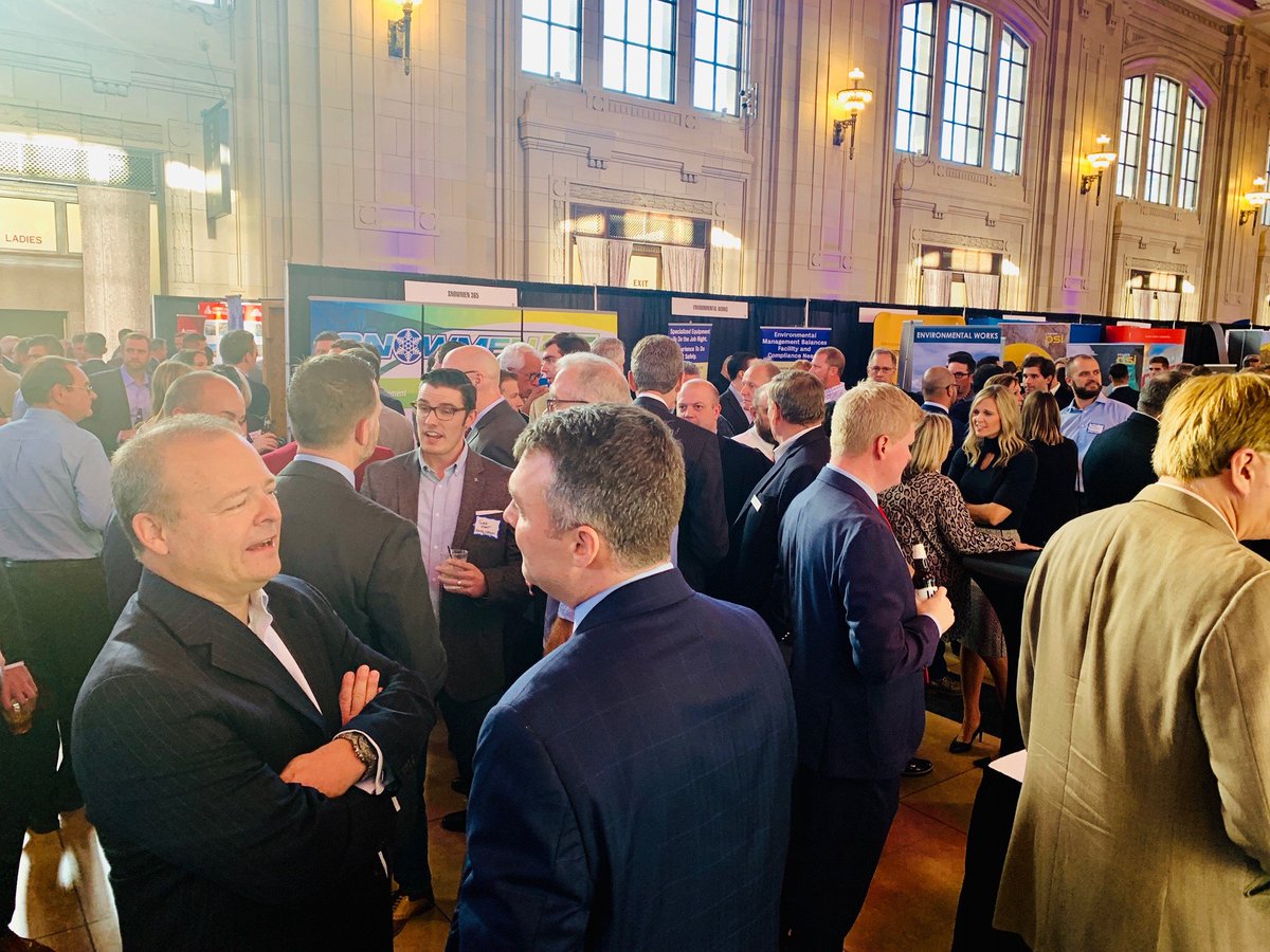 NAI_Heartland's tweet photo. We had a fun time networking with the #KansasCity #CRE community at #SIORDevelopmentDay last night! Also, great to see the #SIOR brokers from the NAI office in Wichita, KS @NAIMartens https://t.co/SFcd5jEukg