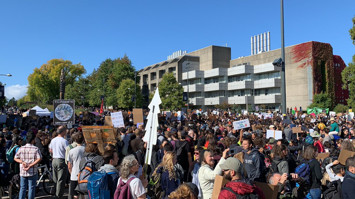 UBCoceans's tweet photo. Striking for change with #UBCOceans at the #UBCClimateStrike https://t.co/GZK0YN6c0s